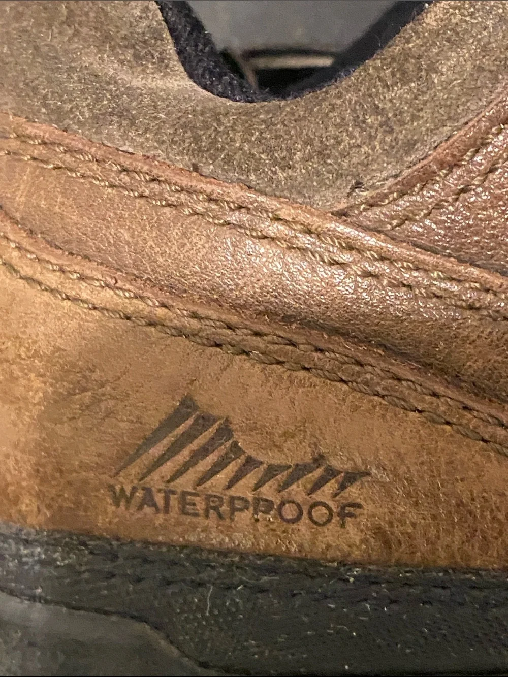 Columbia Brown and Black Waterproof Men's 9 shoes